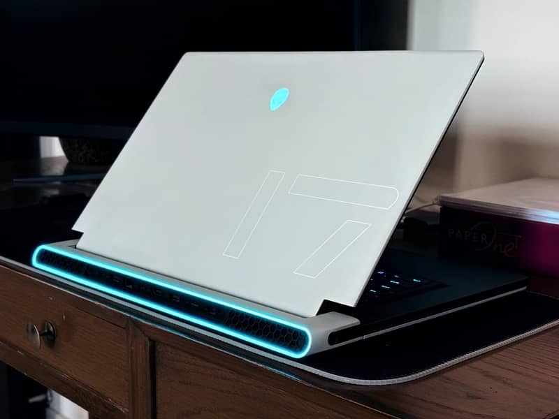 Alienware 17 inch 0