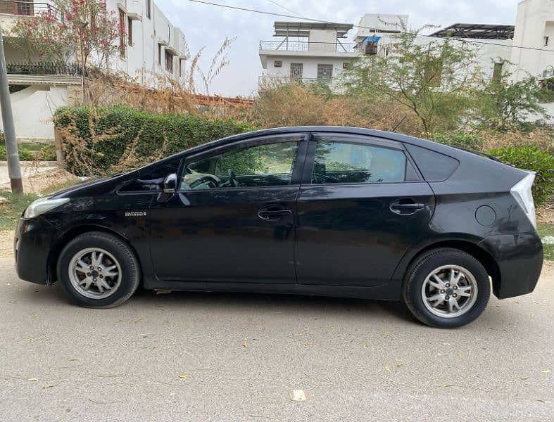 Toyota Prius 2011 16