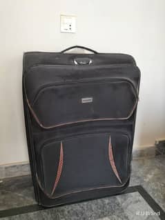 full Big size suitcase for traveling urgent SALE krna