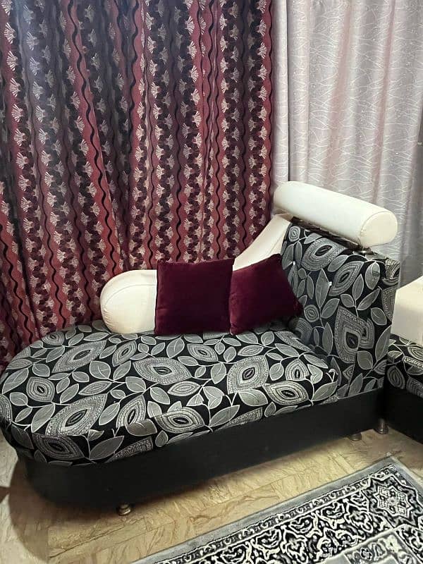 5seater sofa set and curtains 2