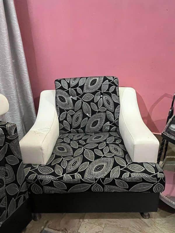 5seater sofa set and curtains 3
