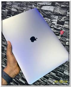 MacBook Pro 2019 Core i9 9th Generation 32GB RAM 1TB SSD 08GB GDDR6