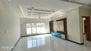 Triple Story Commercial use house for rent School Building for Rent, Software It Company for Rent, Hostel , Any Purpose Use This Building in Soan Garden Main Markez ( Gas & water Boring ) Prime Location This House