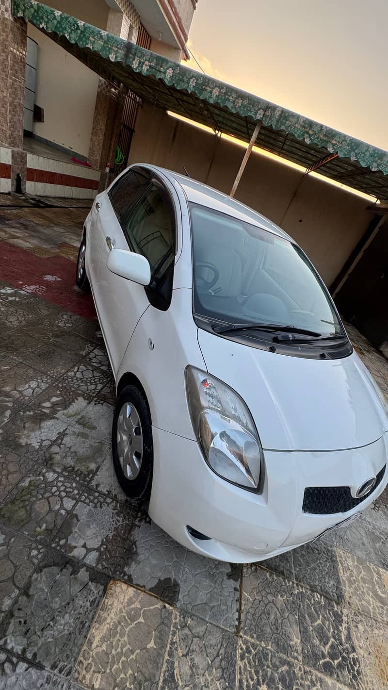 Toyota Vitz 2013 1