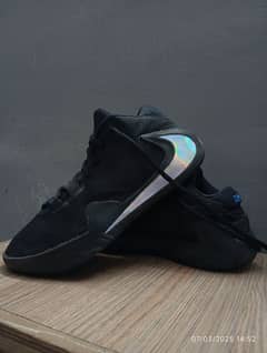 Original Nike E4 Black Colour