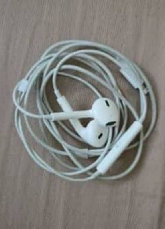 Apple orignal handsfree 1