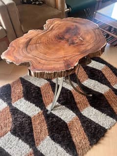 SOLID WOOD COFFEE TABLE