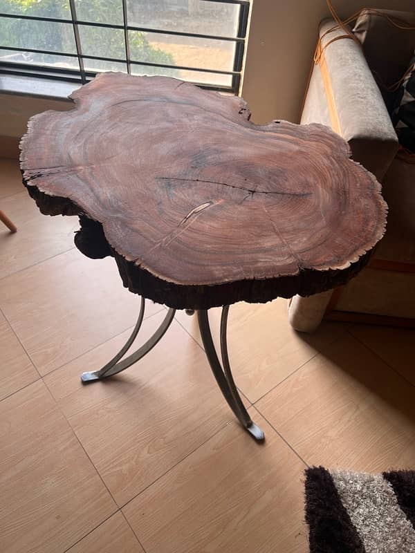 SOLID WOOD COFFEE TABLE 2