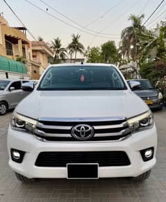 Toyota Hilux Revo V 2.8 2020 White