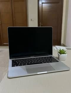 Macbook pro 2016 core i7 At unbelievable price