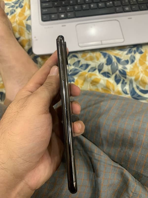 iphone xs max 3