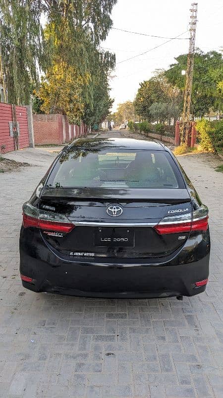 Toyota Corolla GLI 2019 10