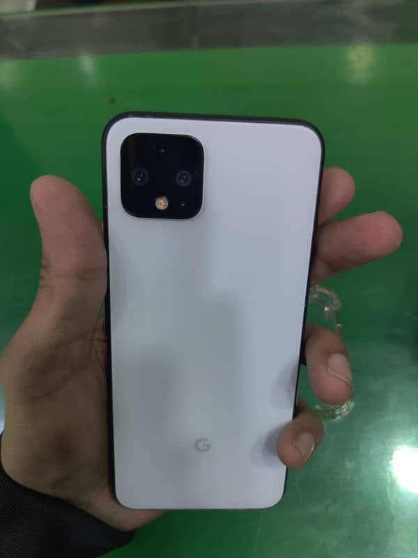 Google Pixel 4 3