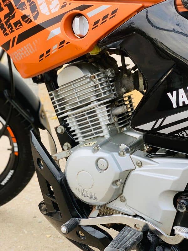 yamaha ybr 125g new 9