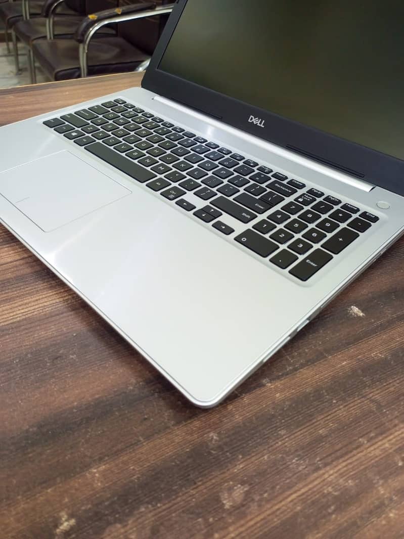 Dell Inspiron 15 5570 Core i7 8th Gen 8GB/256GB SSD COD available 9