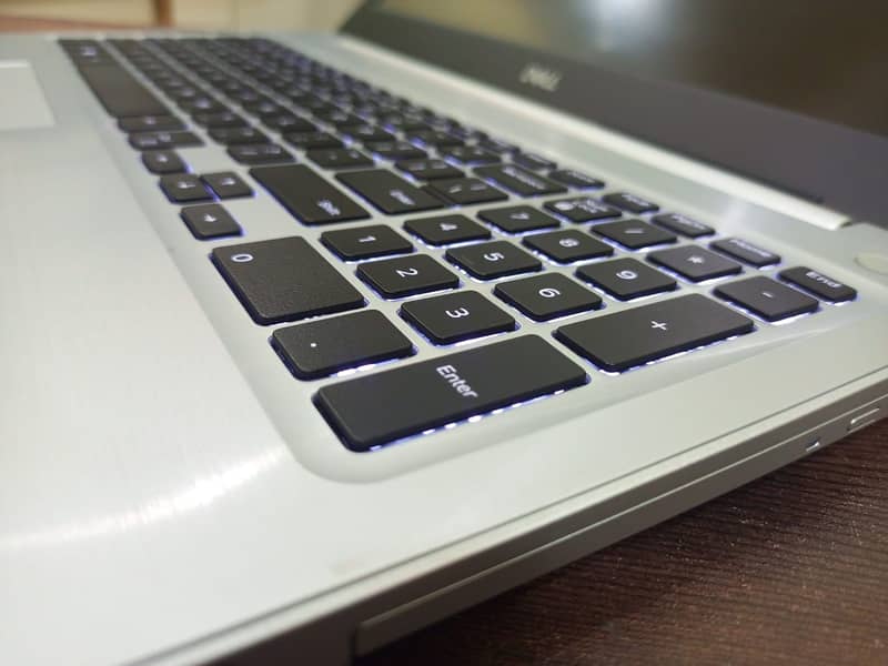 Dell Inspiron 15 5570 Core i7 8th Gen 8GB/256GB SSD COD available 18