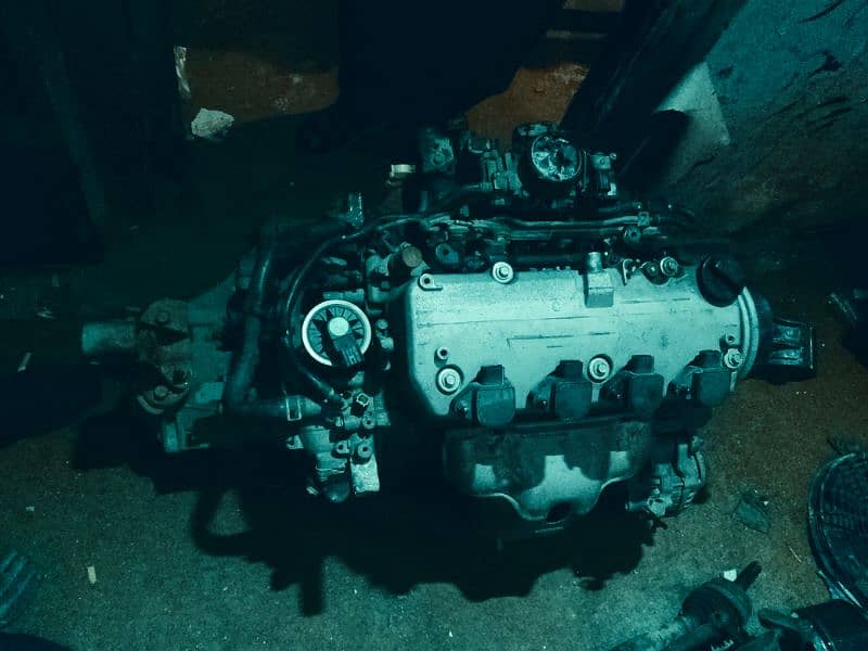 Honda d 17  CF Kabali engine manual transmission ke sath available hai 0