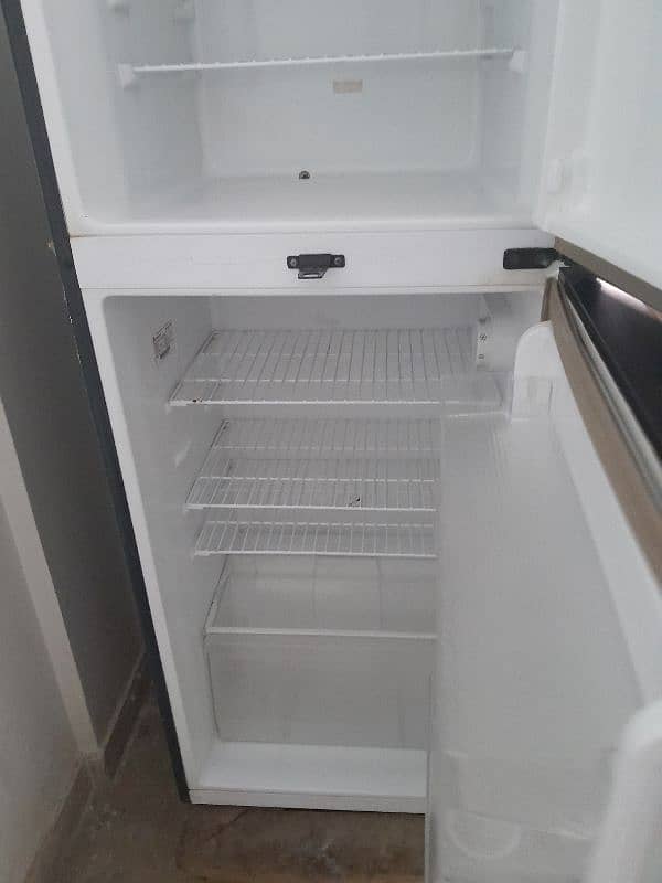 refrigerator for sell 2