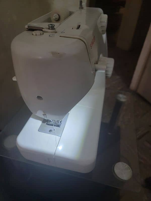 Singer Sewing Machine 1