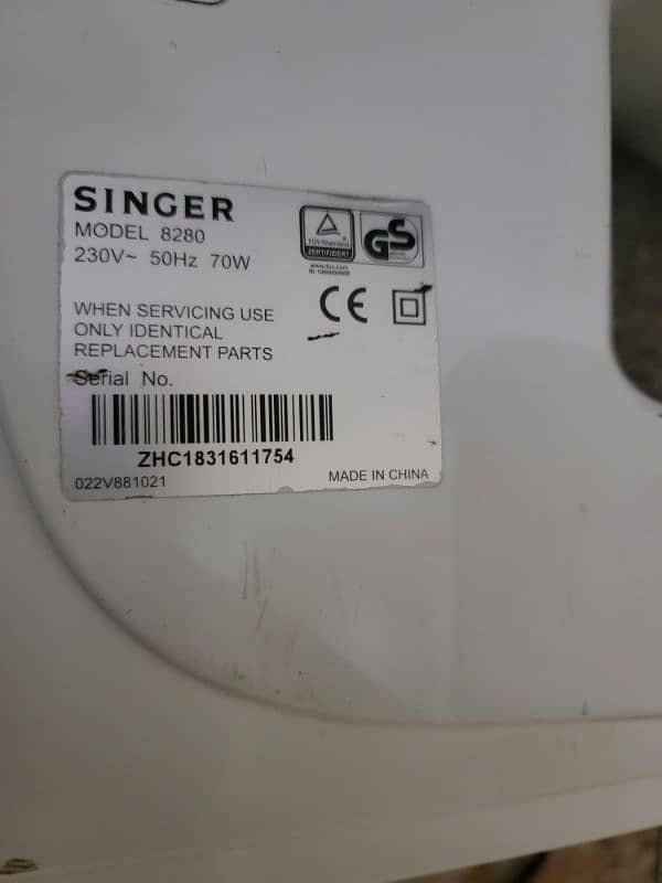 Singer Sewing Machine 4