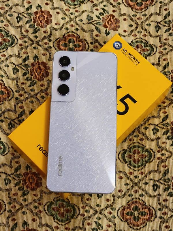 Realme c65 0