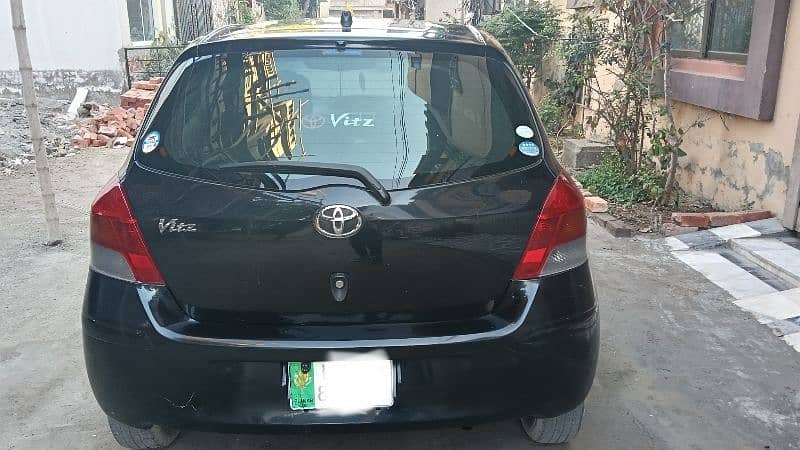 Toyota Vitz 2010 3