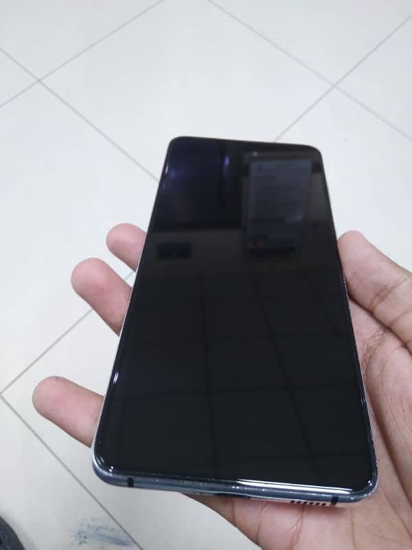 Samsung Galaxy S21 Plus 5G. Non Pta 256GB 7