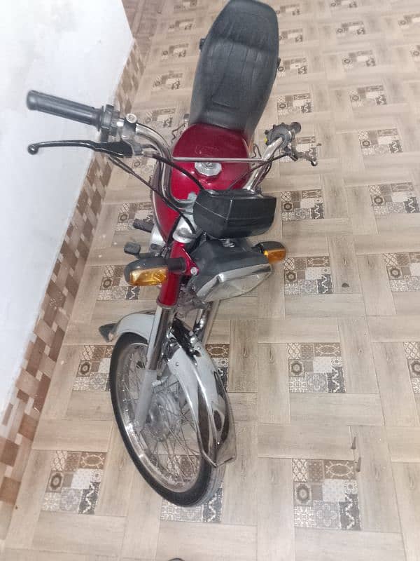 Honda CD70 3