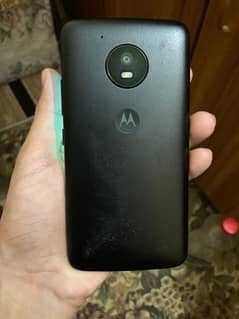 Motorola E4