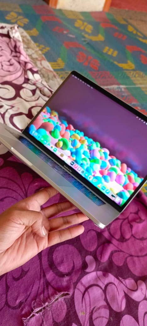 MacBook Pro 2017 Core i7 15.4-inch 3