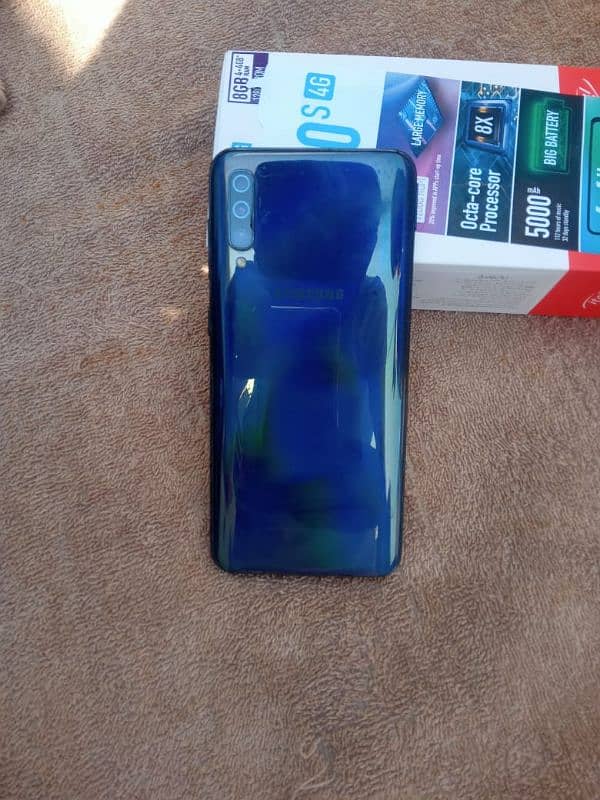 Samsung Galaxy A50 1