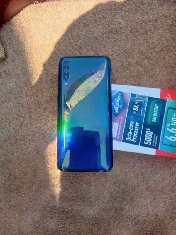 Samsung Galaxy A50 3