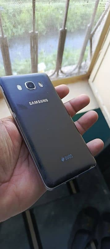 Galaxy j5. . . 6 1