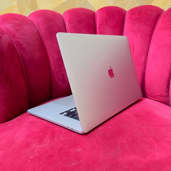 macbook pro 2019/2020 8