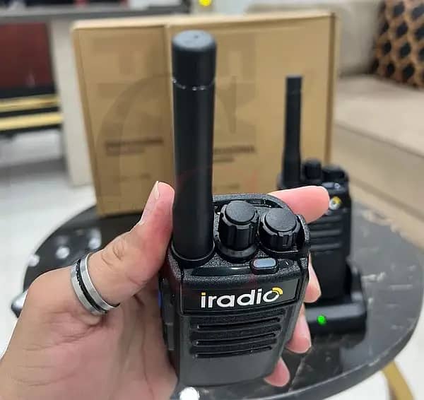 Iradio Walkie talkies V260 Two way radio, New Wireless Radio Sets Pai 4