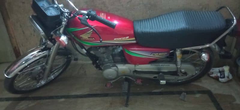 Honda 125 new r 2025 1