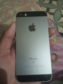 Apple iPhone 5senonpta 32gb forsale in good condition