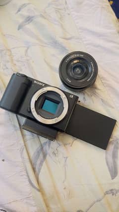 Sony zve10 with kit lens 16-55 mm lens