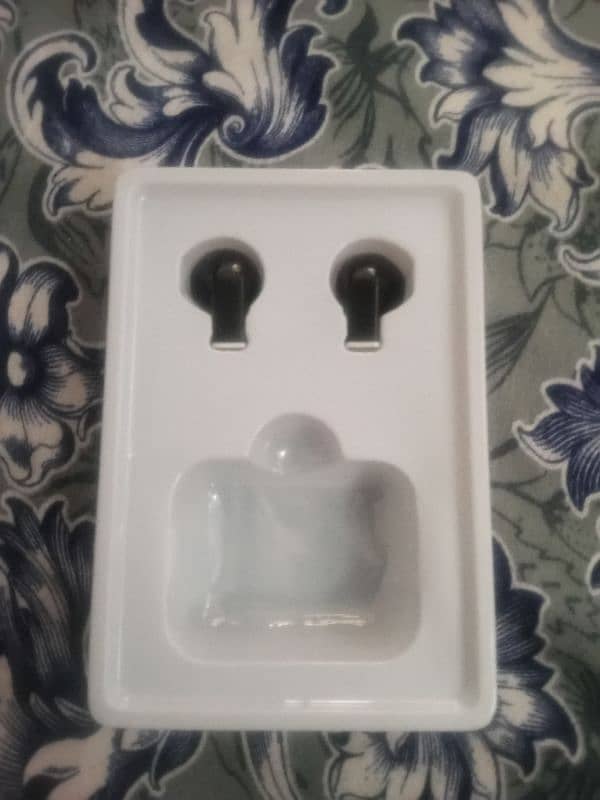 airbuds black 0