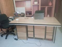 Slightly Used Office Furniture – Tables, Chairs & Sofas for Sale!