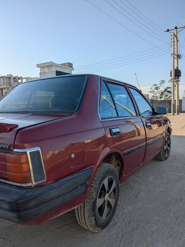 Nissan Sunny 1985 11