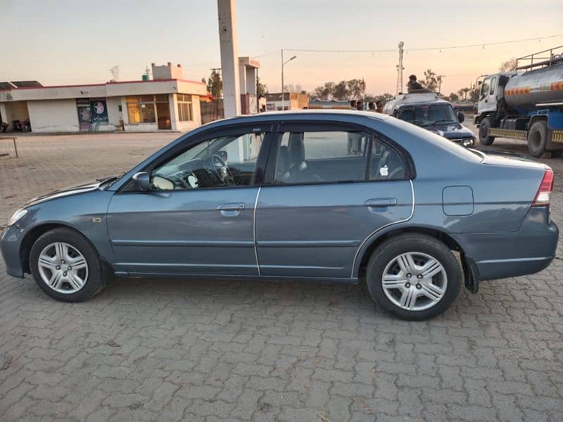 Honda Civic EXi 2004 4