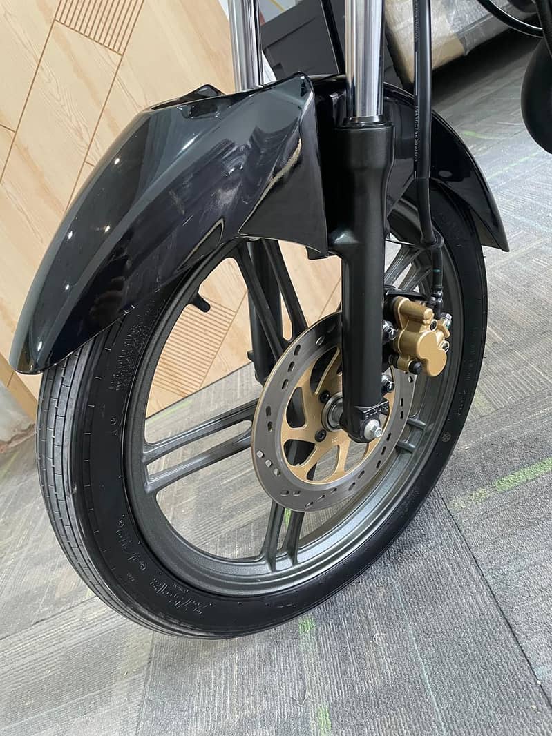 Suzuki GSX-125 | Model 2023 | Suzuki in Bikes | Total Geniune 7