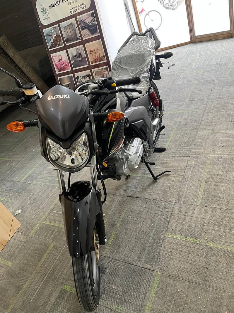 Suzuki GSX-125 | Model 2023 | Suzuki in Bikes | Total Geniune 8