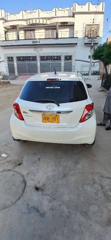 Toyota Vitz 2015 17