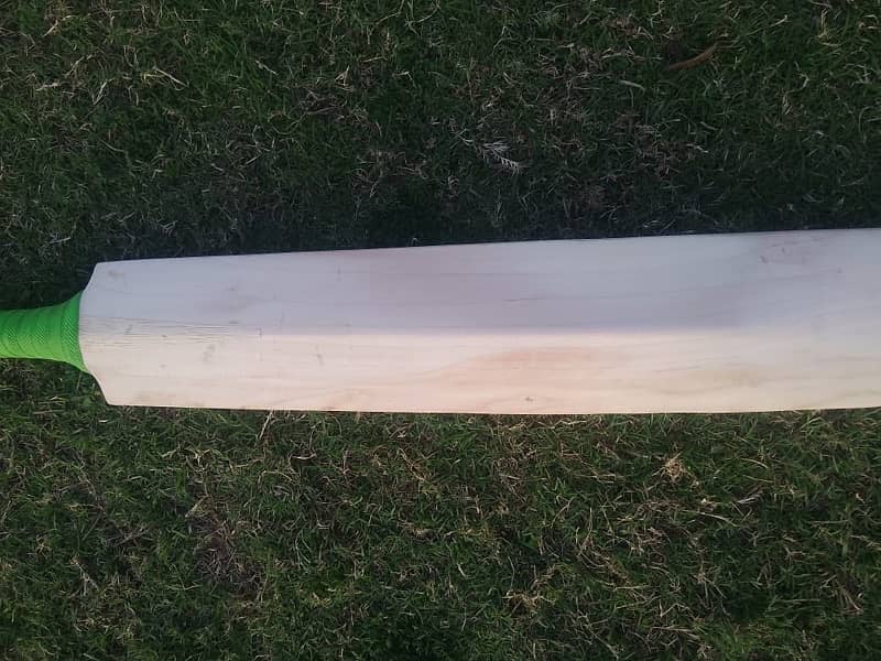 Mb Cricket bat 5