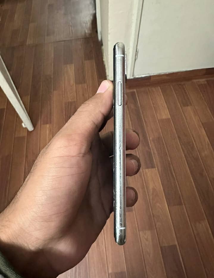 Apple iPhone X 2