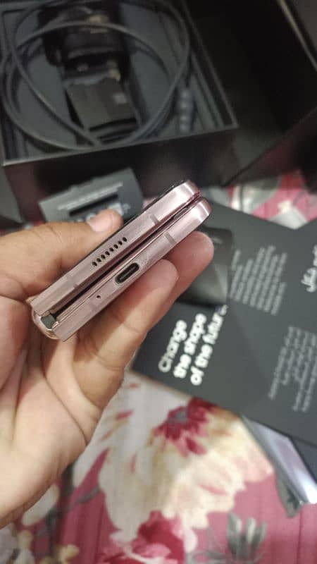 Samsung Z Fold 2 urgent Sale 18