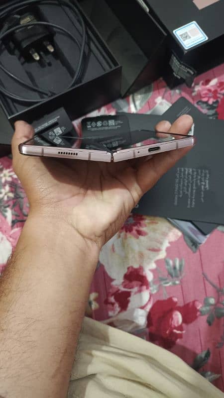 Samsung Z Fold 2 urgent Sale 19