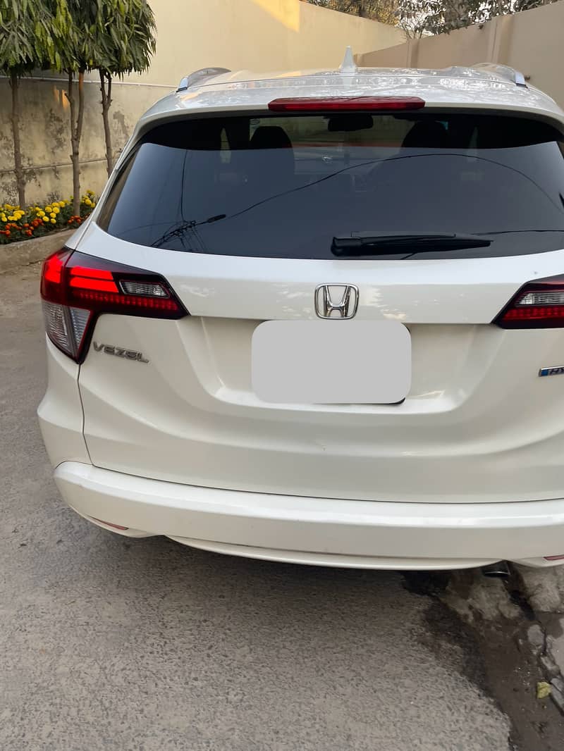 Honda Vezel 2015 1